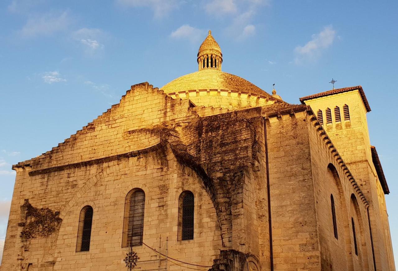 Joli Appartement Vue Sur L'Eglise Périgueux المظهر الخارجي الصورة